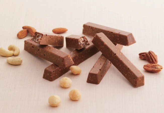Bar Chocolate "Nut" (12 Pcs) from ROYCE' Chocolate.